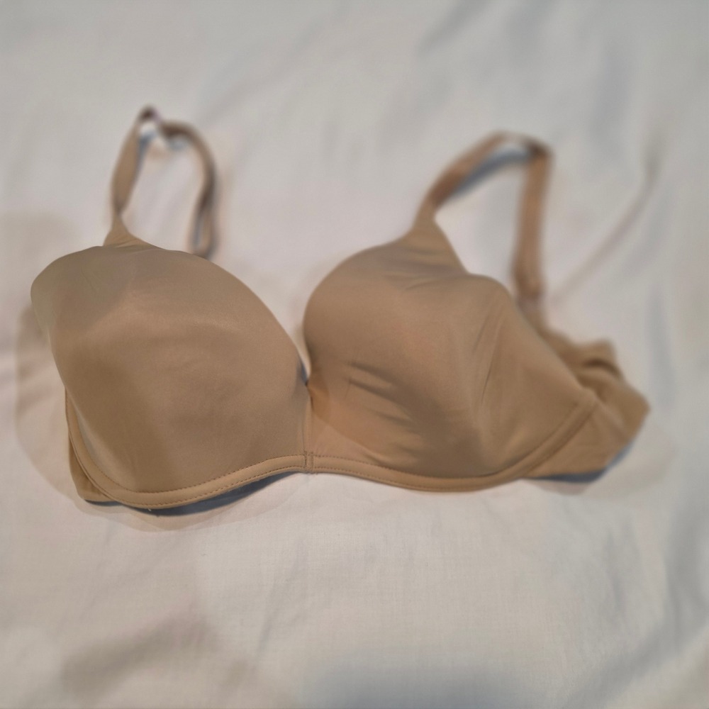 SO T-Shirt Bra Womens 36D Tan Excellent Wireless Padded SO84002